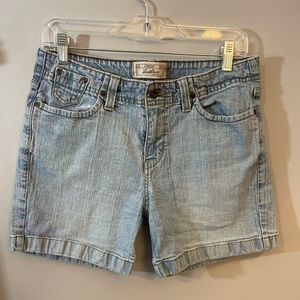 Levi’s Strauss signature stretch blue Jean shorts misses size 6